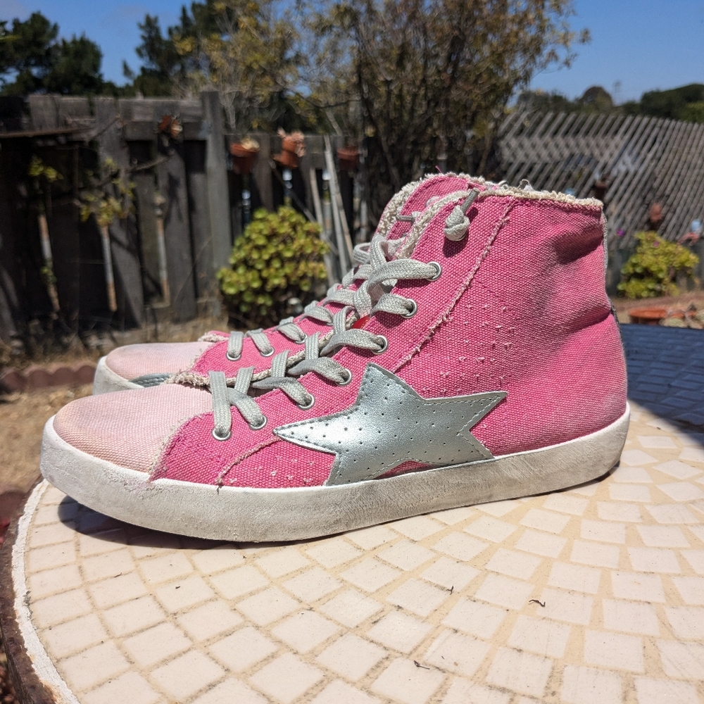 Ishikawa shoes